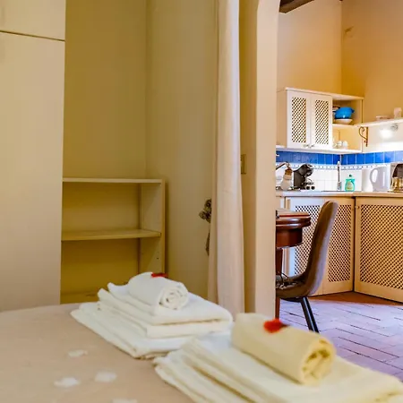 Borgo Allegri Apartment